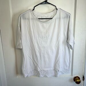 Lululemon t shirt - White - Size Unsure - 21” pit to pit